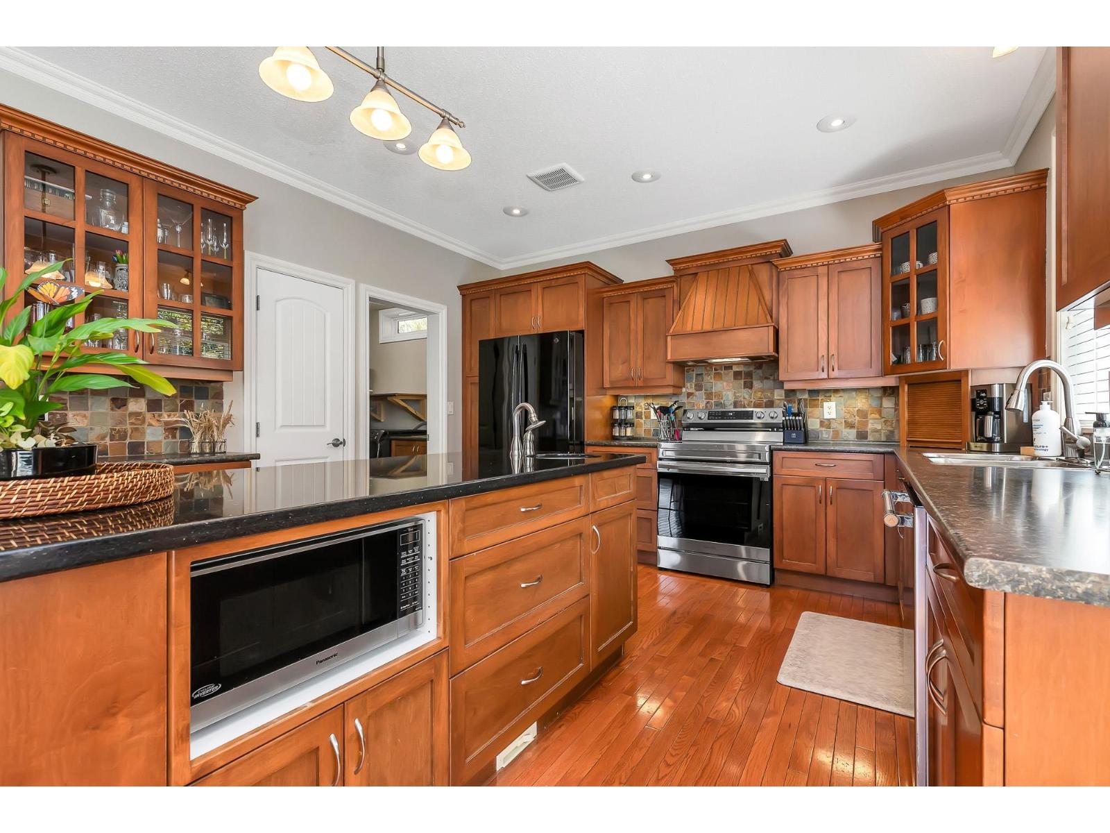 5637 Thom Creek Drive, Promontory, Chilliwack, British Columbia  V2R 5Z6 - Photo 6 - R3076563