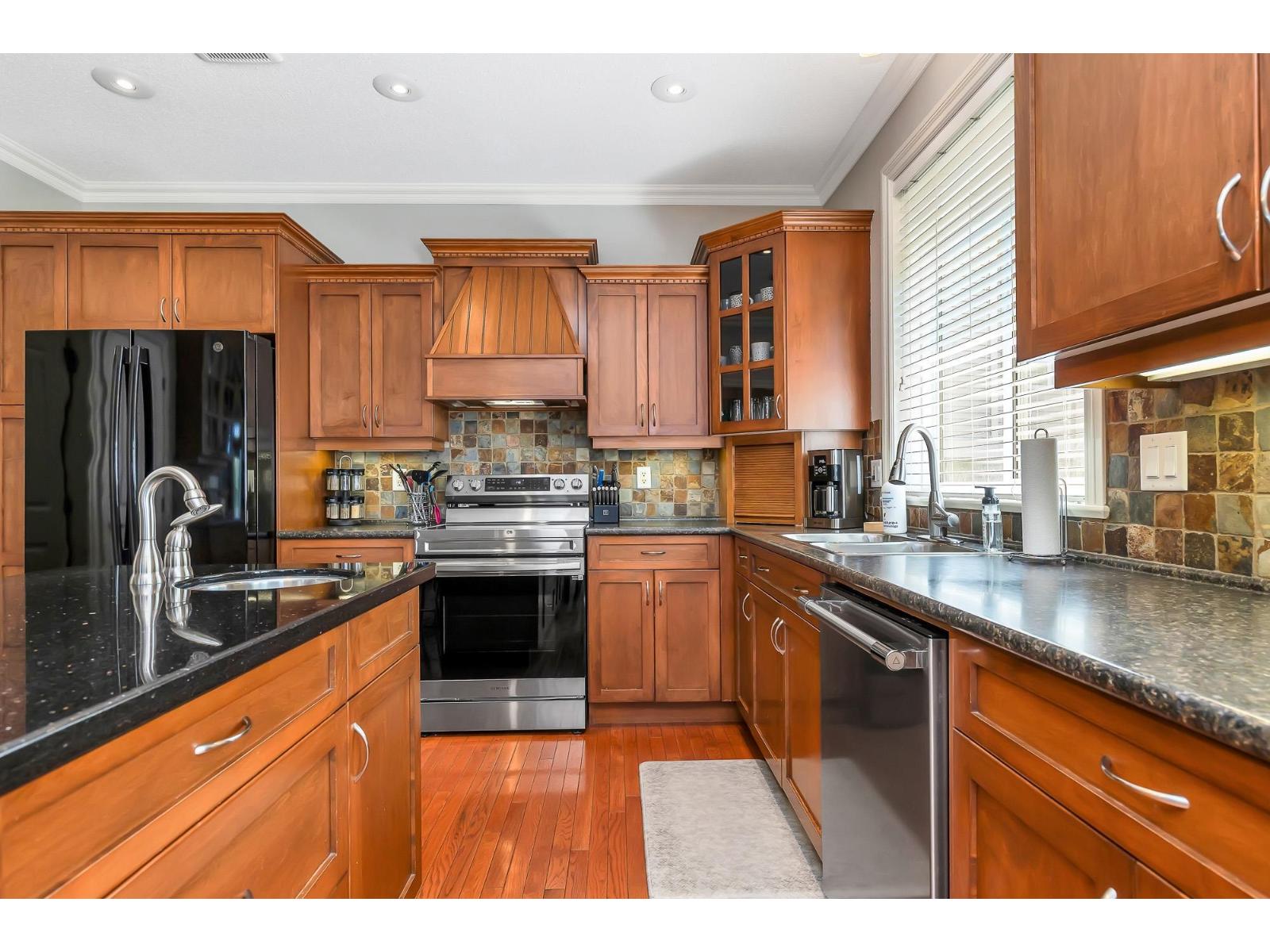 5637 Thom Creek Drive, Promontory, Chilliwack, British Columbia  V2R 5Z6 - Photo 7 - R3076563