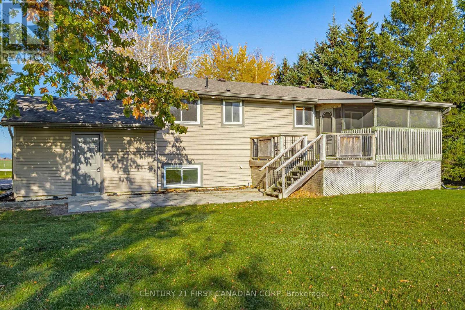 70986 B Line, South Huron, Ontario  N0M 1T0 - Photo 36 - X12673894
