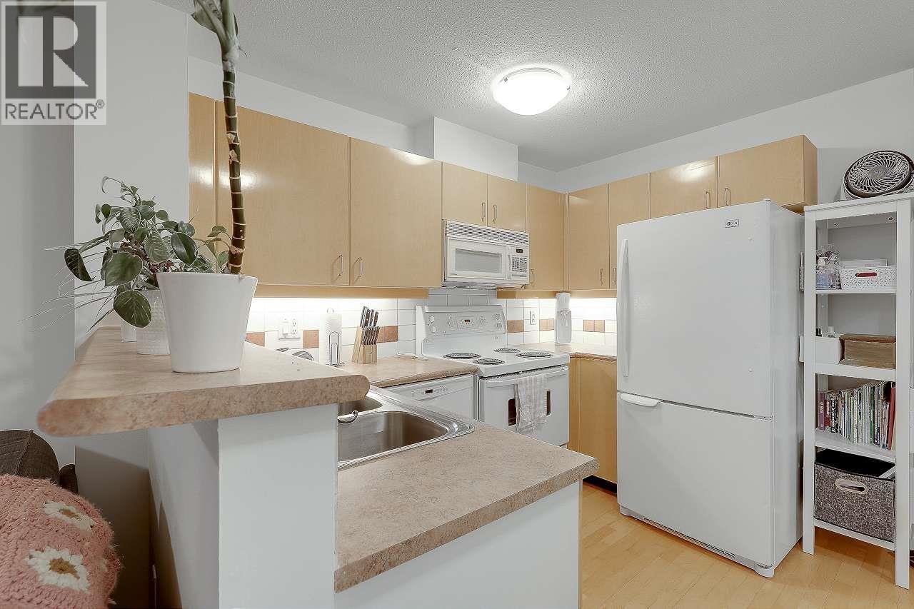 312 2680 W 4th Avenue, Vancouver, British Columbia  V6K 4S3 - Photo 2 - R3076263