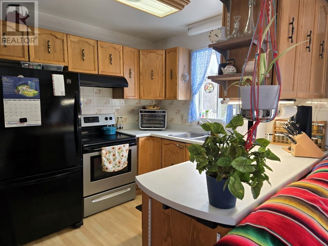 4 Fisher Ave, Manitouwadge, Ontario  P0T 2C0 - Photo 13 - TB250583