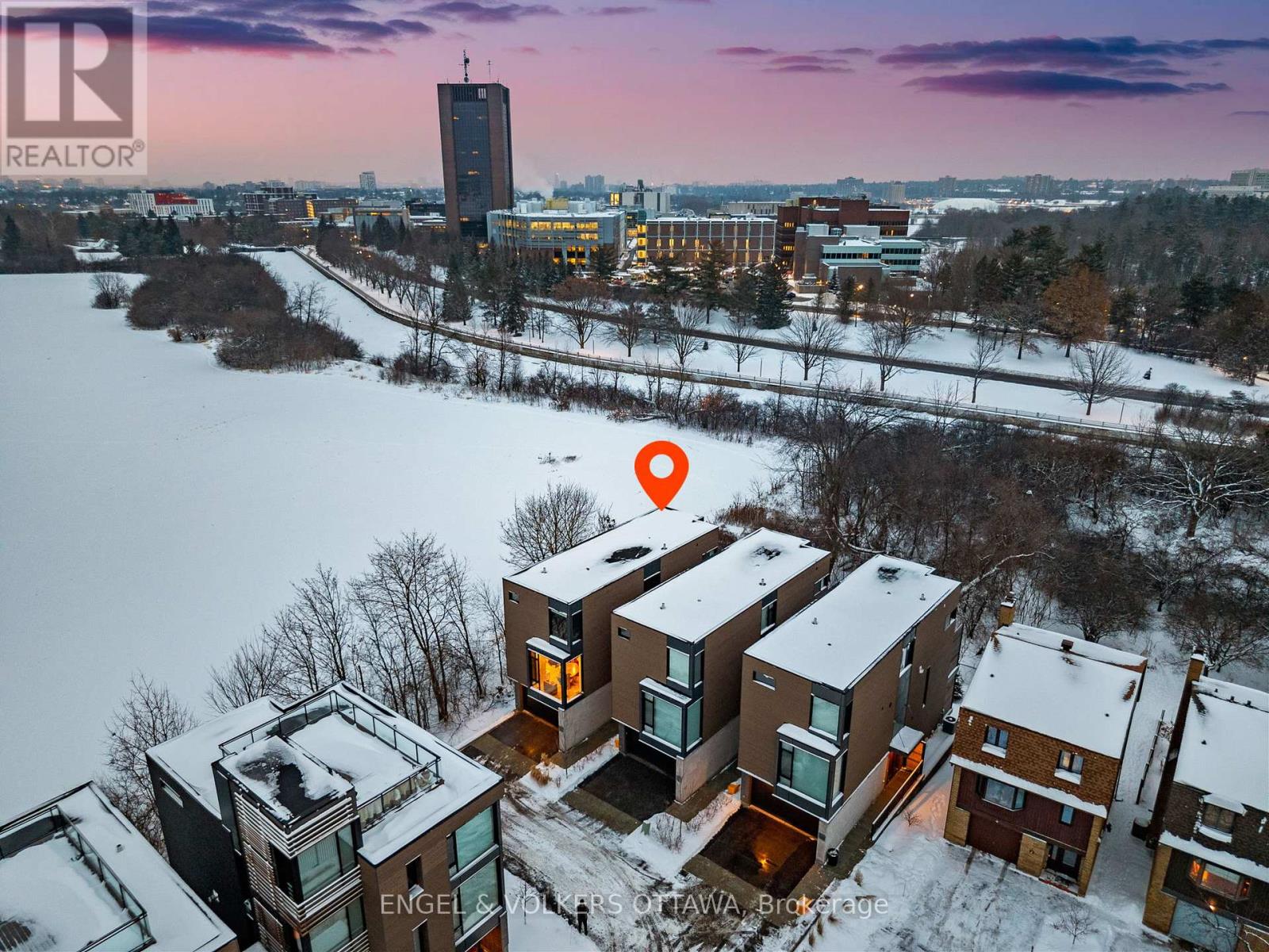 127 Peridot Private, Ottawa, Ontario  K2C 3M3 - Photo 2 - X12673888