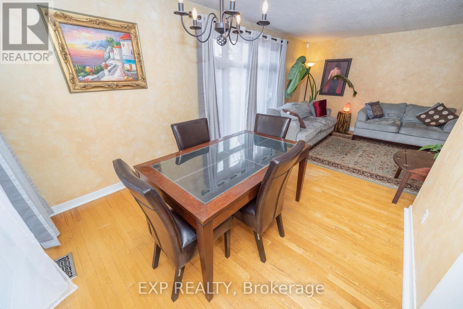 21 Southview Crescent, Ottawa, Ontario  K2E 5R4 - Photo 11 - X12673970