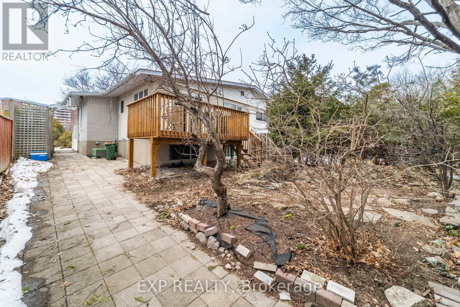 21 Southview Crescent, Ottawa, Ontario  K2E 5R4 - Photo 25 - X12673970