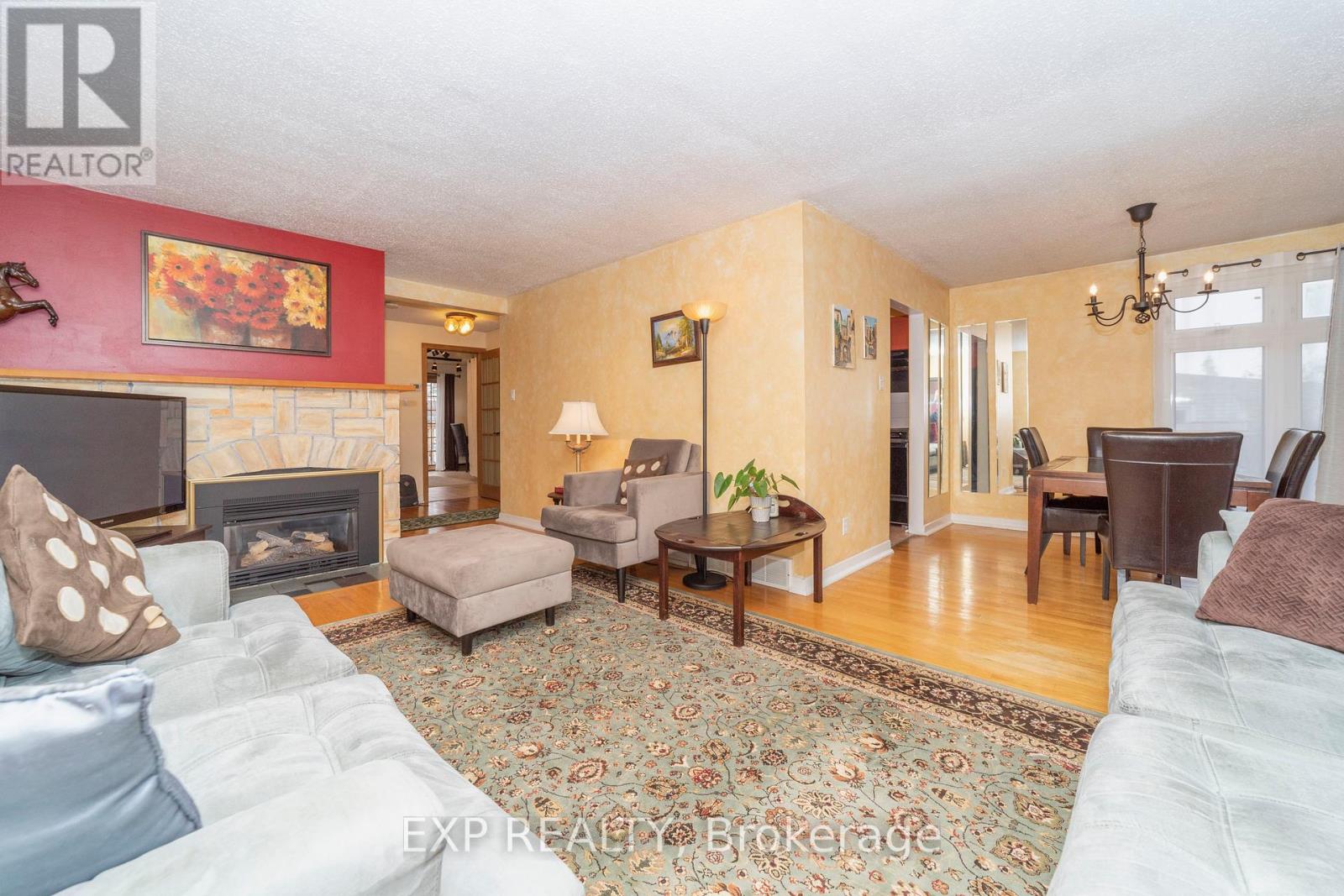 21 Southview Crescent, Ottawa, Ontario  K2E 5R4 - Photo 6 - X12673970