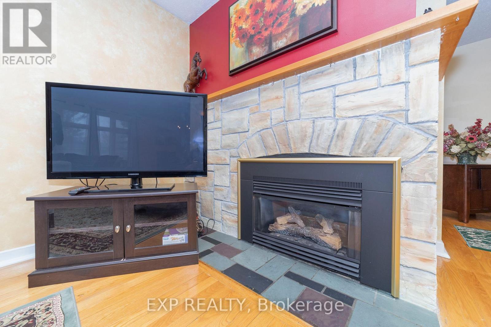 21 Southview Crescent, Ottawa, Ontario  K2E 5R4 - Photo 7 - X12673970