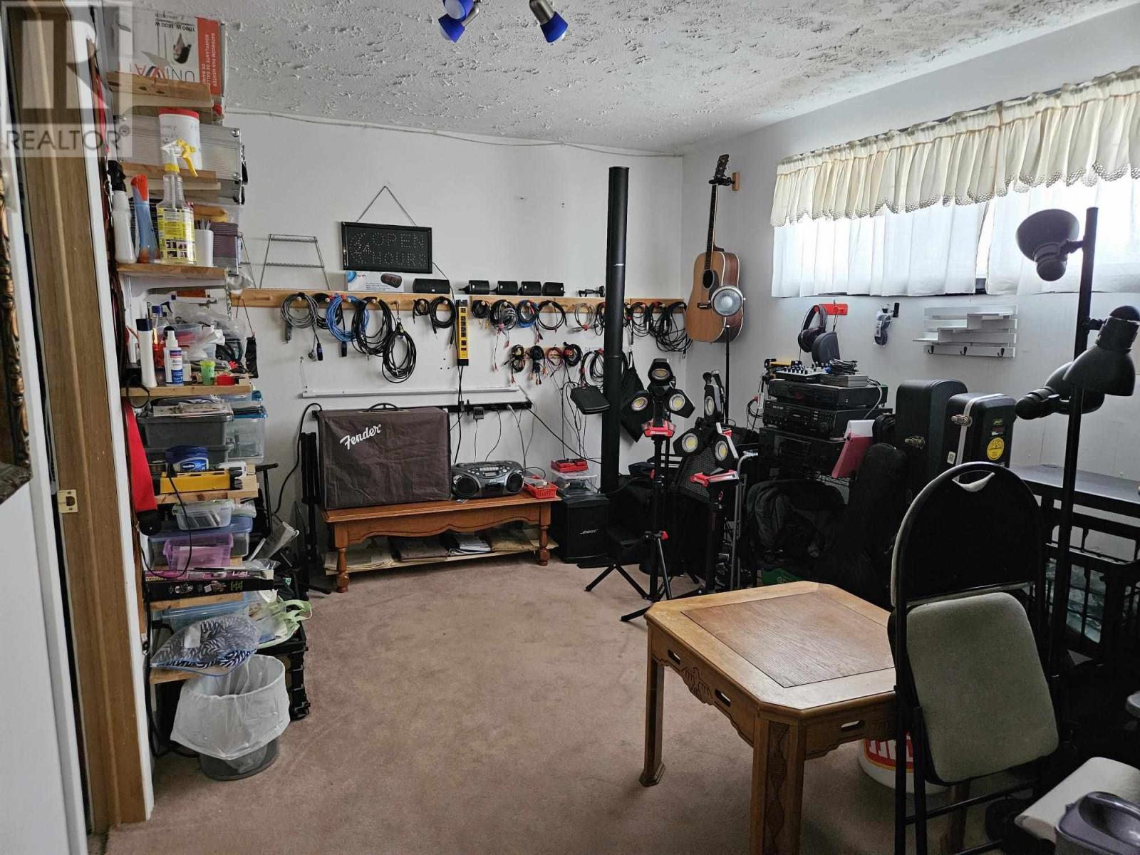 4 Fisher Ave, Manitouwadge, Ontario  P0T 2C0 - Photo 31 - TB250583