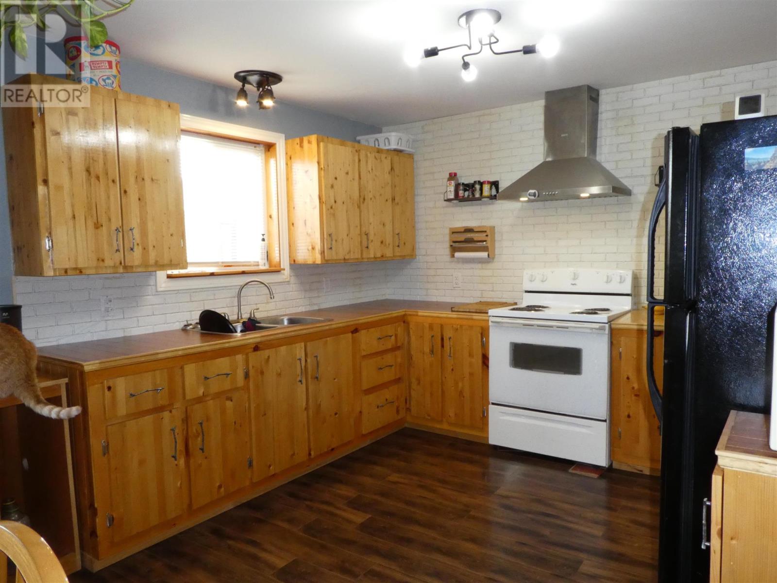 300 Second Ave Sw, Geraldton, Ontario  P0T 1M0 - Photo 6 - TB252200