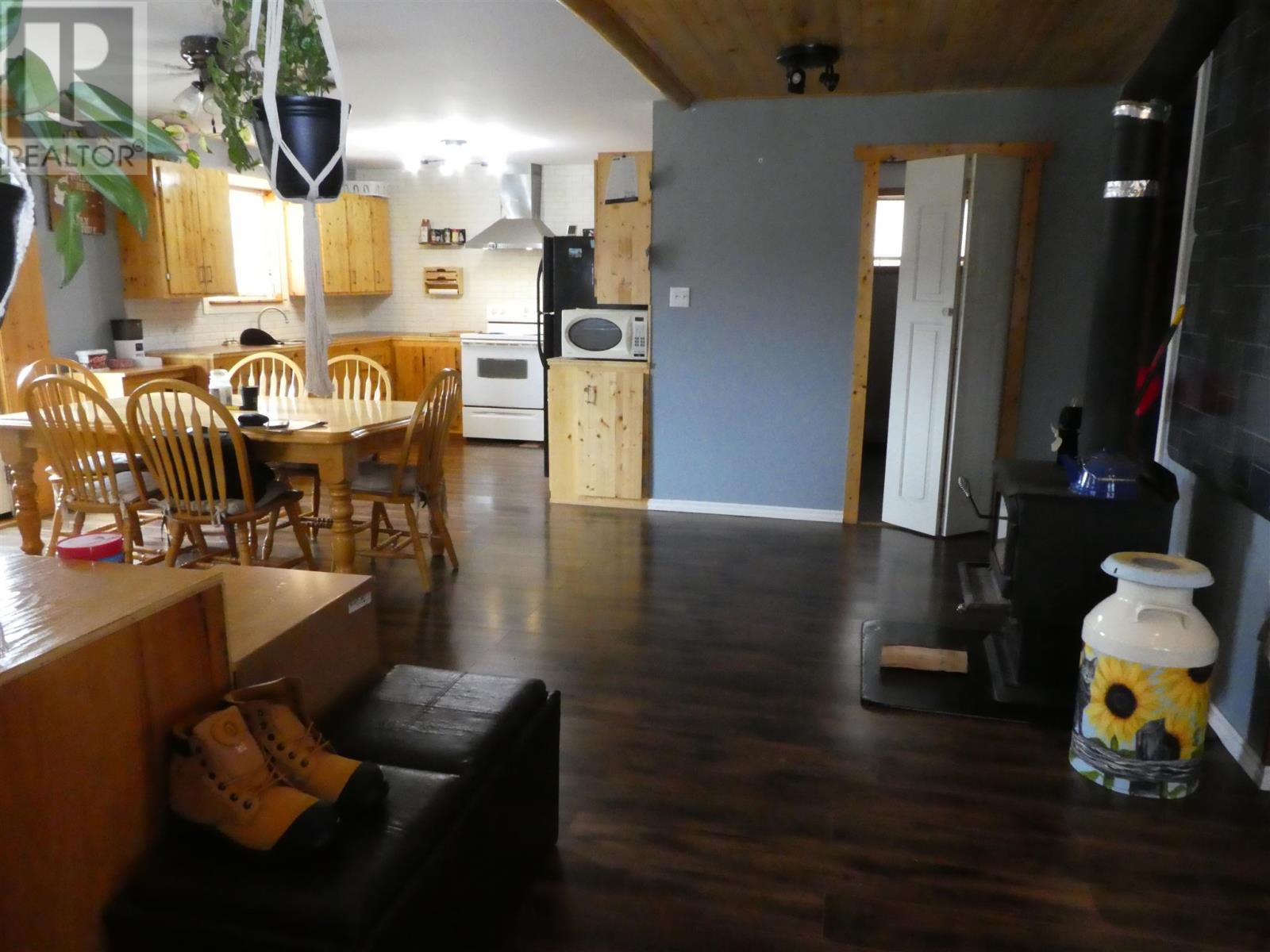 300 Second Ave Sw, Geraldton, Ontario  P0T 1M0 - Photo 8 - TB252200