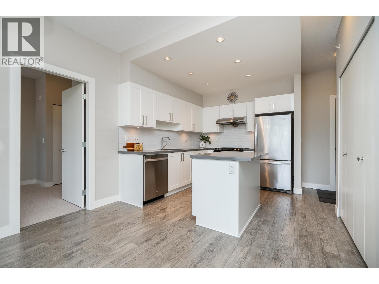 2410 963 Charland Avenue, Coquitlam, British Columbia  V3K 0E2 - Photo 6 - R3077124