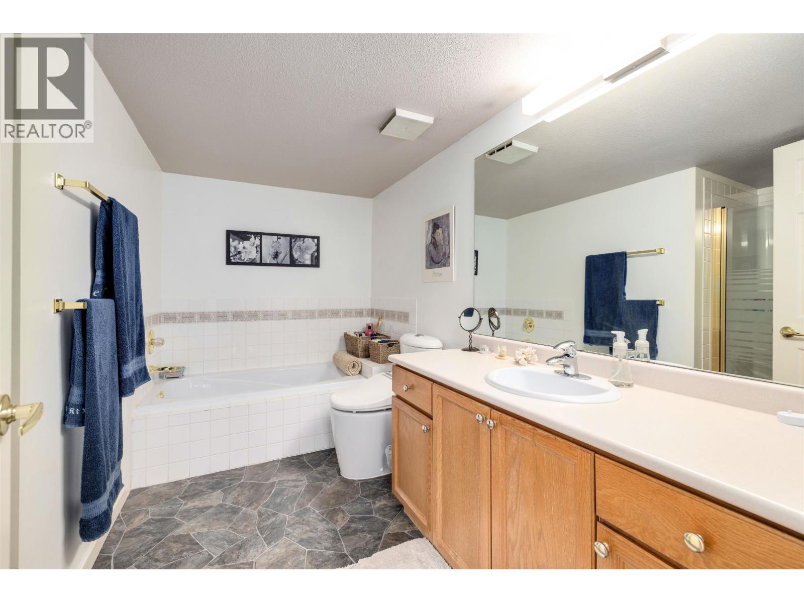 24 323 Governors Court, New Westminster, British Columbia  V3L 5S6 - Photo 18 - R3077135