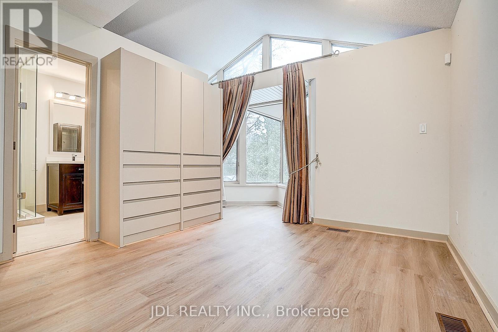 87 Munro Boulevard, Toronto, Ontario  M2P 1C5 - Photo 22 - C12673908