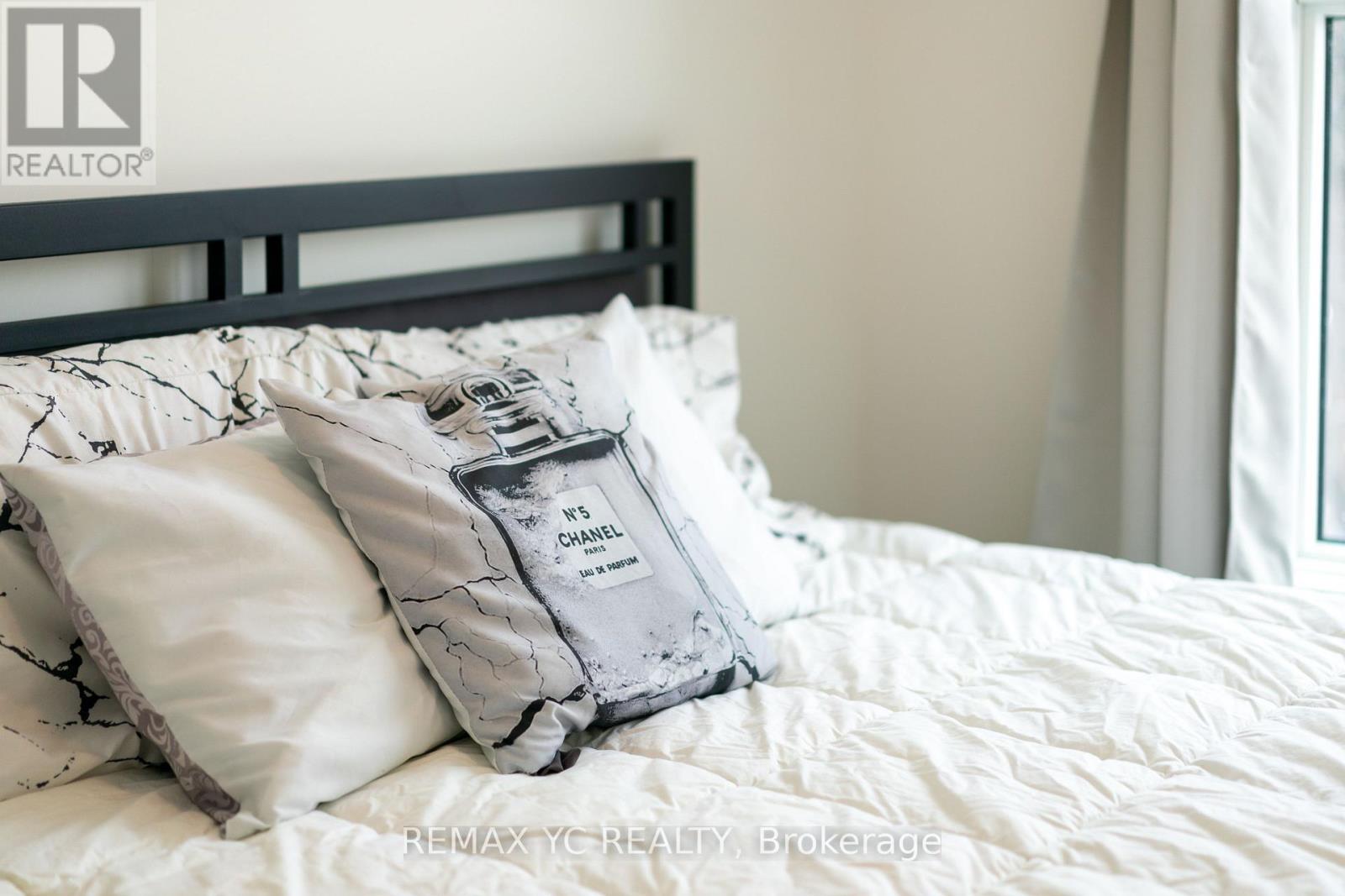 Th20 - 851 Sheppard Avenue W, Toronto, Ontario  M3H 0G2 - Photo 24 - C12673976