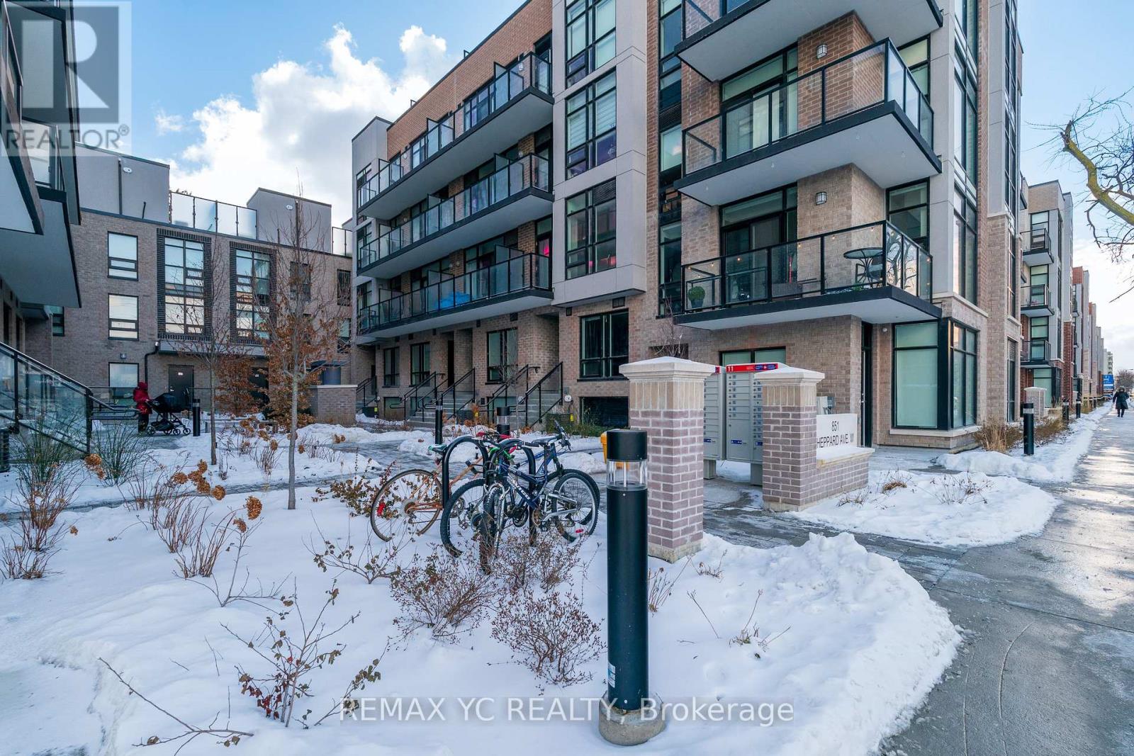 Th20 - 851 Sheppard Avenue W, Toronto, Ontario  M3H 0G2 - Photo 49 - C12673976