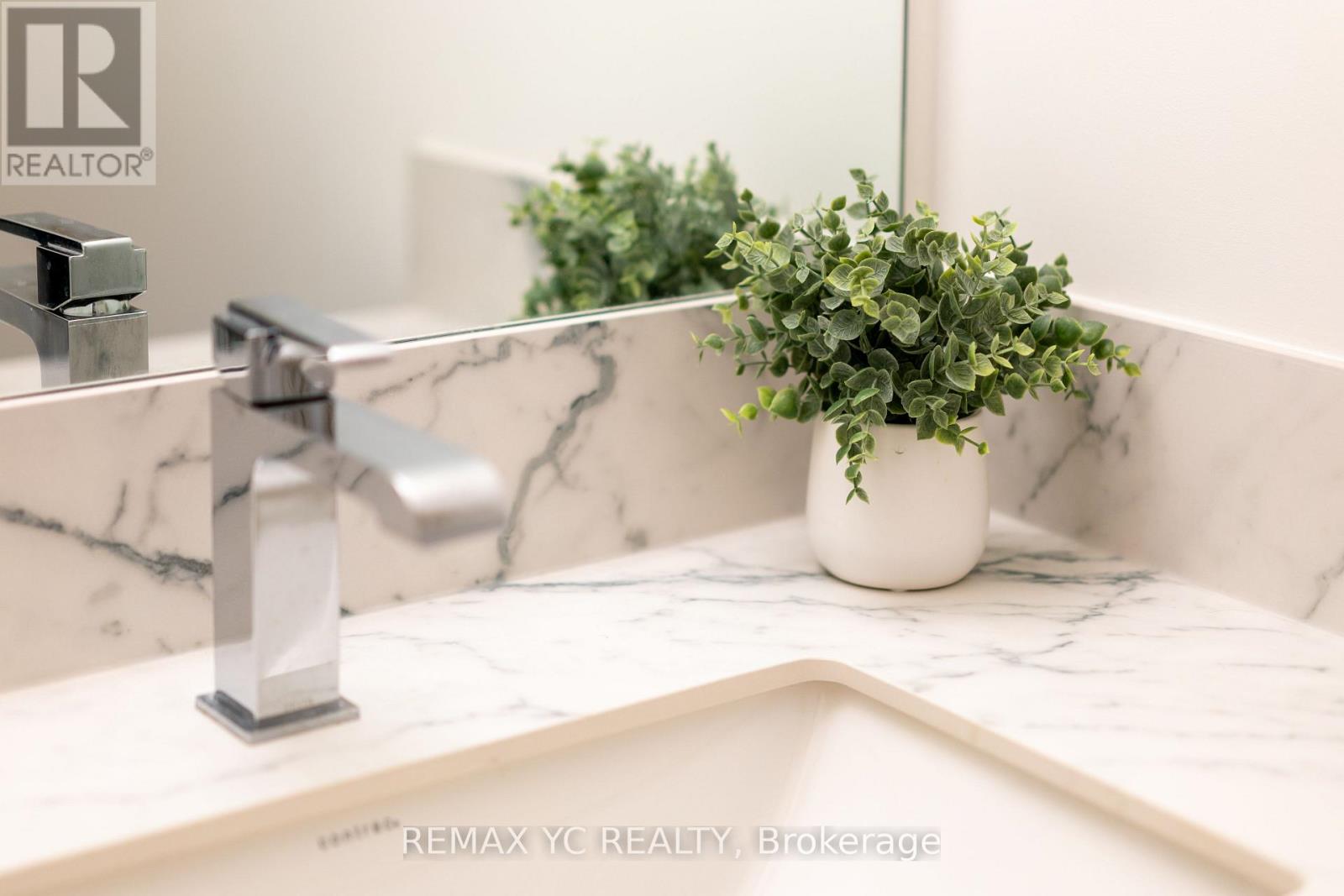 Th20 - 851 Sheppard Avenue W, Toronto, Ontario  M3H 0G2 - Photo 8 - C12673976