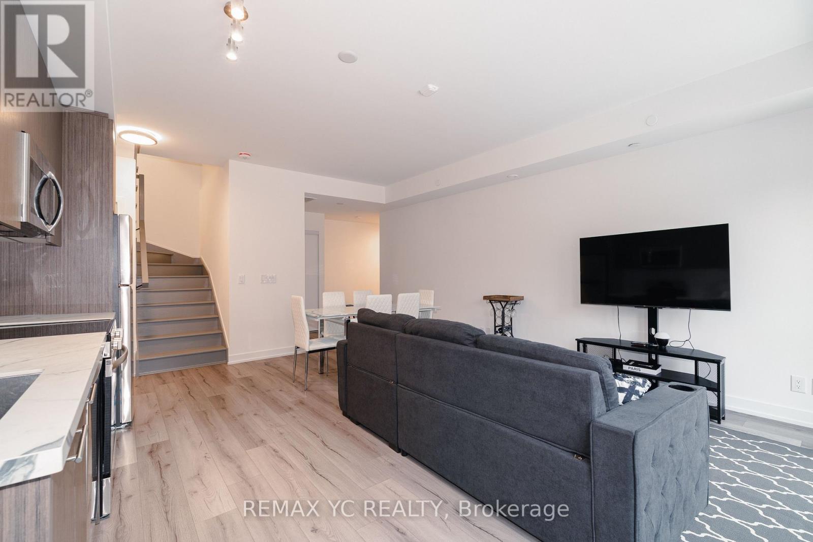 Th20 - 851 Sheppard Avenue W, Toronto, Ontario  M3H 0G2 - Photo 9 - C12673976