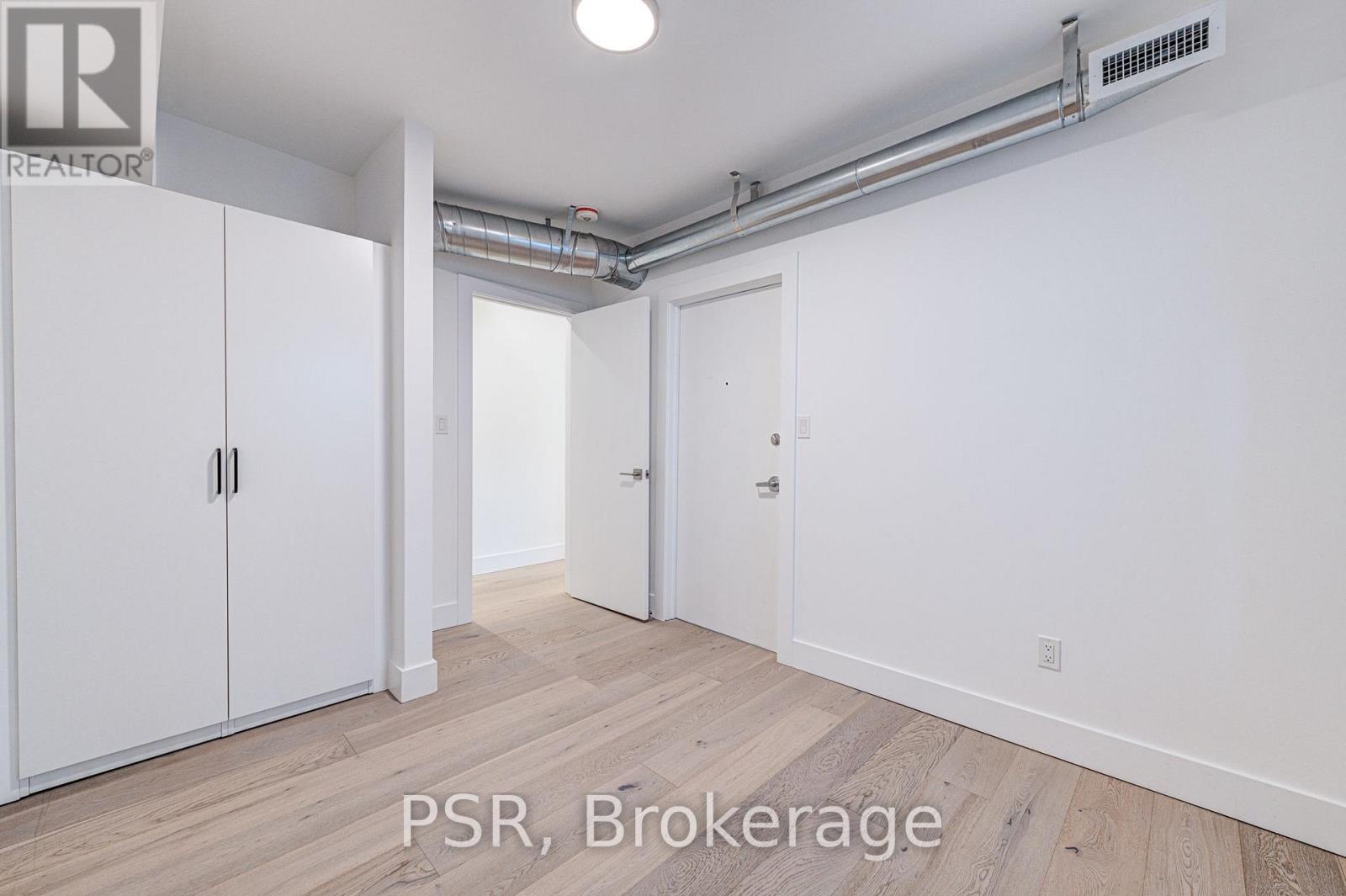 Upper - 87 Hammersmith Avenue, Toronto, Ontario  M4E 2W3 - Photo 15 - E12673984