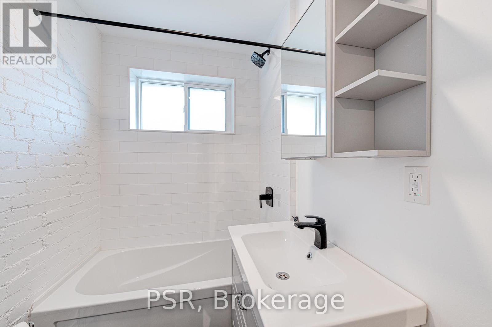 Upper - 87 Hammersmith Avenue, Toronto, Ontario  M4E 2W3 - Photo 17 - E12673984