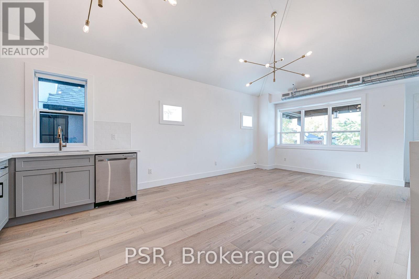 Upper - 87 Hammersmith Avenue, Toronto, Ontario  M4E 2W3 - Photo 2 - E12673984