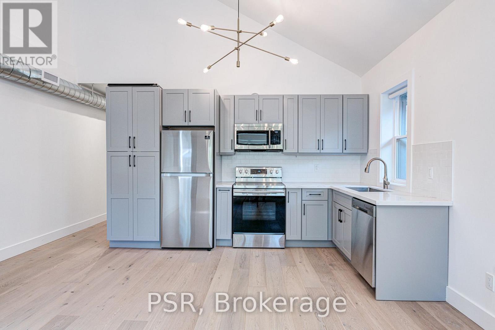 Upper - 87 Hammersmith Avenue, Toronto, Ontario  M4E 2W3 - Photo 5 - E12673984