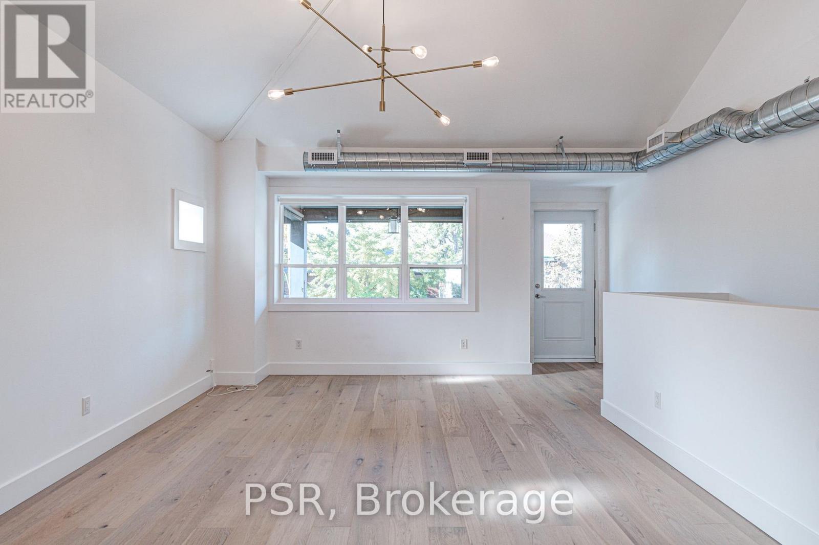 Upper - 87 Hammersmith Avenue, Toronto, Ontario  M4E 2W3 - Photo 7 - E12673984