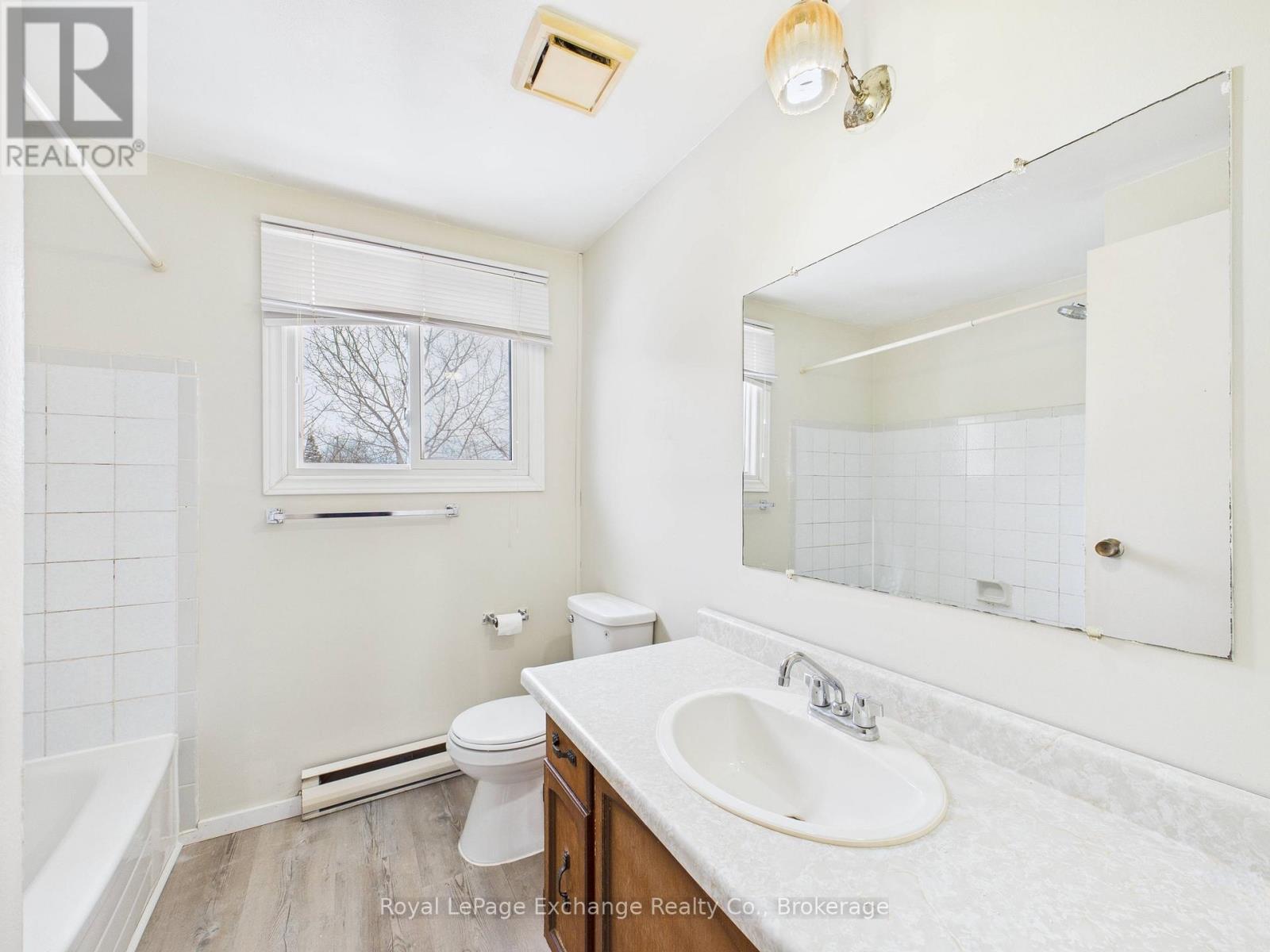 755 Walsh Street, Kincardine, Ontario N2Z 1R2 - Photo 12 - X12606824