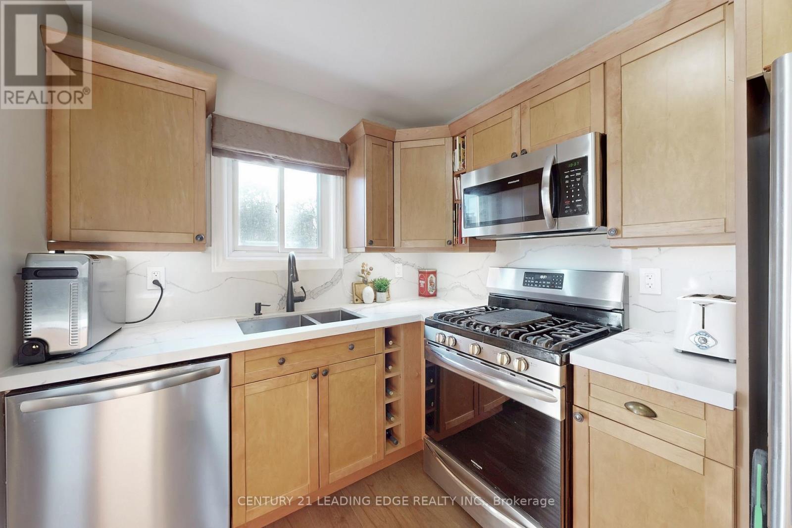 49 Madsen Crescent, Markham, Ontario  L3R 4P2 - Photo 10 - N12673898