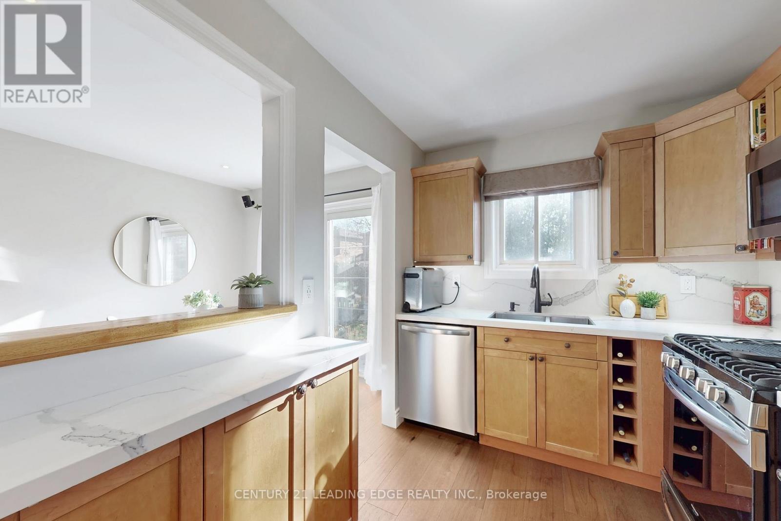 49 Madsen Crescent, Markham, Ontario  L3R 4P2 - Photo 8 - N12673898