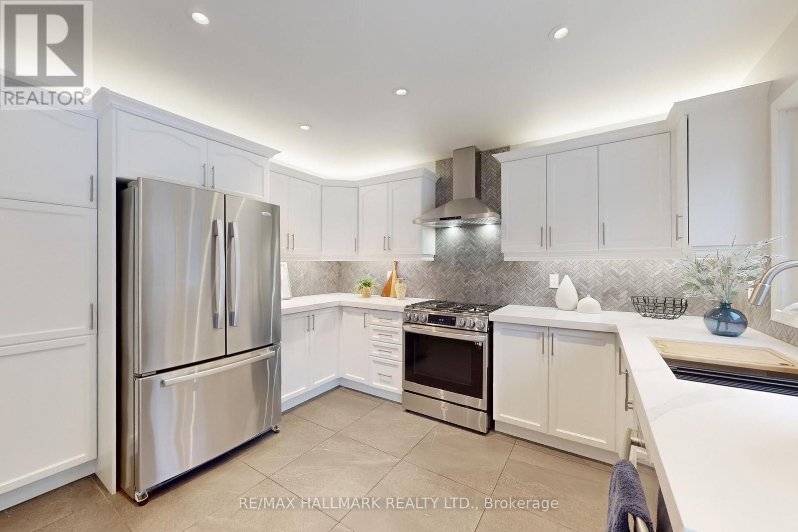 51 Cliff Gunn Road, Newmarket, Ontario  L3X 3J7 - Photo 17 - N12673974