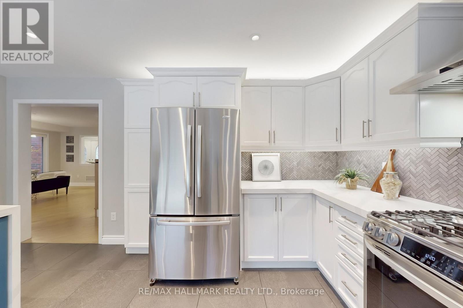 51 Cliff Gunn Road, Newmarket, Ontario  L3X 3J7 - Photo 19 - N12673974