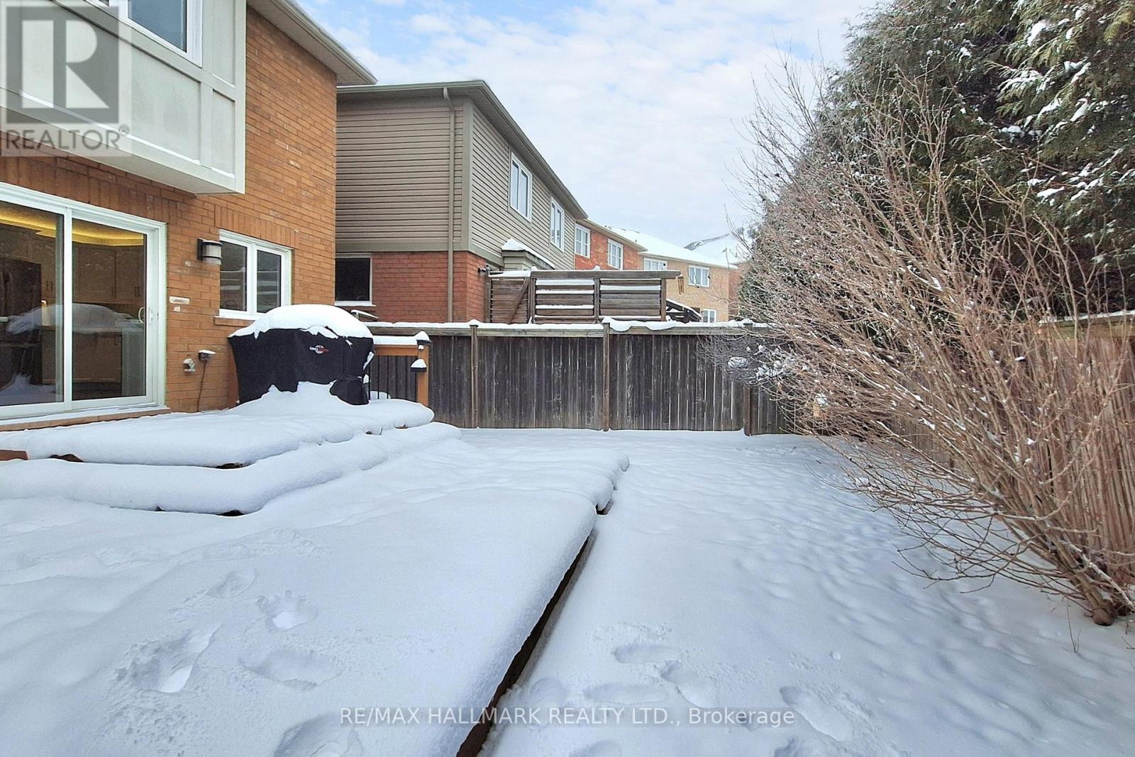 51 Cliff Gunn Road, Newmarket (Woodland Hill), Ontario  L3X 3J7 - Photo 50 - N12673974