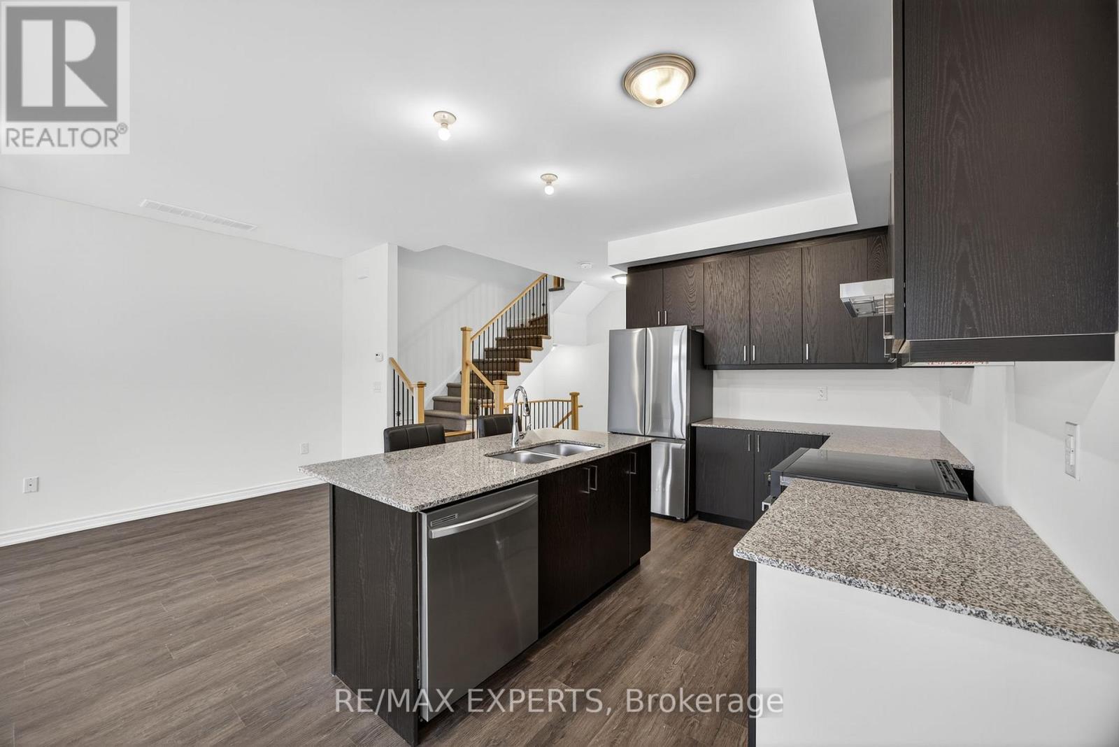 6 Wyn Wood Lane, Orillia, Ontario  L3V 8P6 - Photo 9 - S12673912