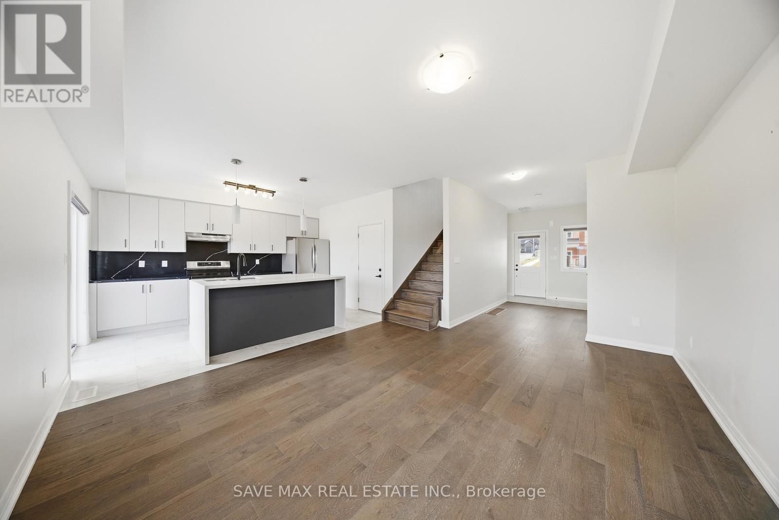 44 Lahey Crescent, Penetanguishene, Ontario  L9M 0W1 - Photo 12 - S12673928