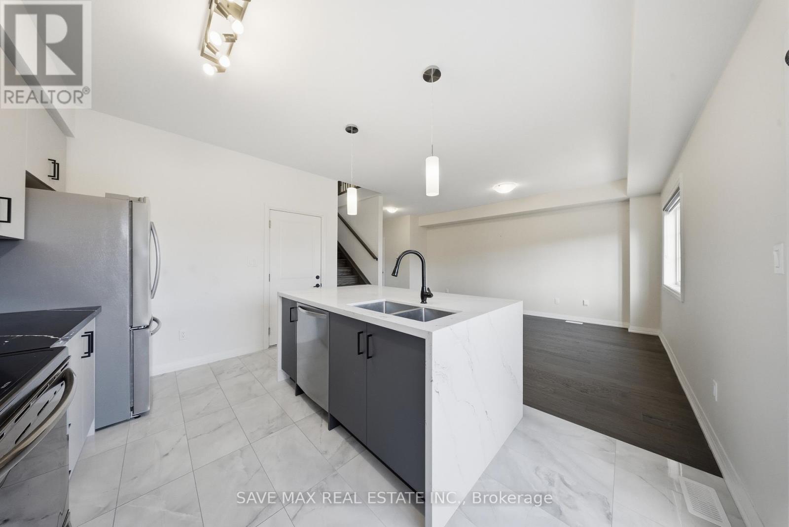 44 Lahey Crescent, Penetanguishene, Ontario  L9M 0W1 - Photo 16 - S12673928