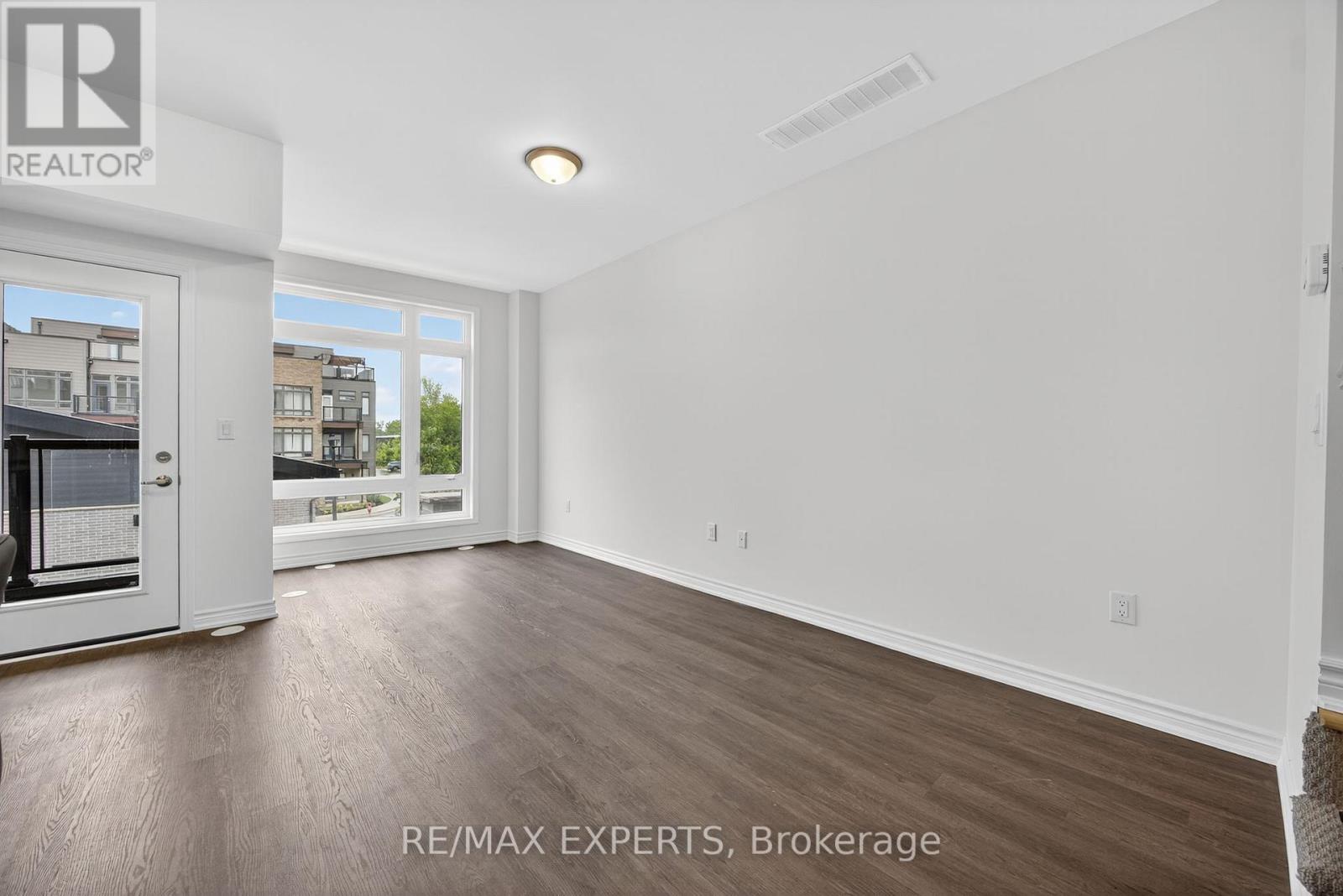 6 Wyn Wood Lane, Orillia, Ontario L3V 8P6 - Photo 12 - S12673980