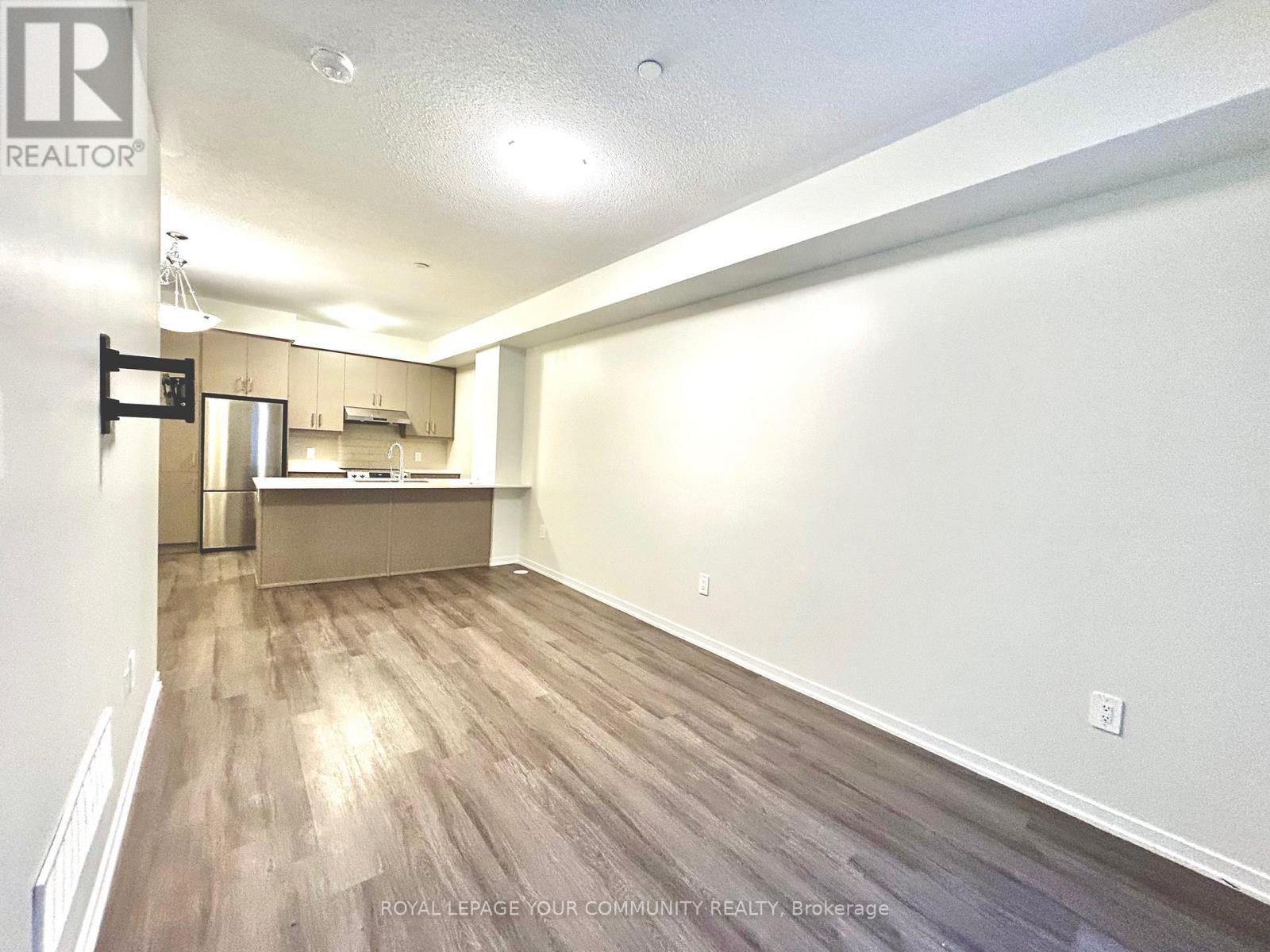 76 - 39 Honeycrisp Crescent, Vaughan, Ontario  L4K 0N5 - Photo 11 - N12673902