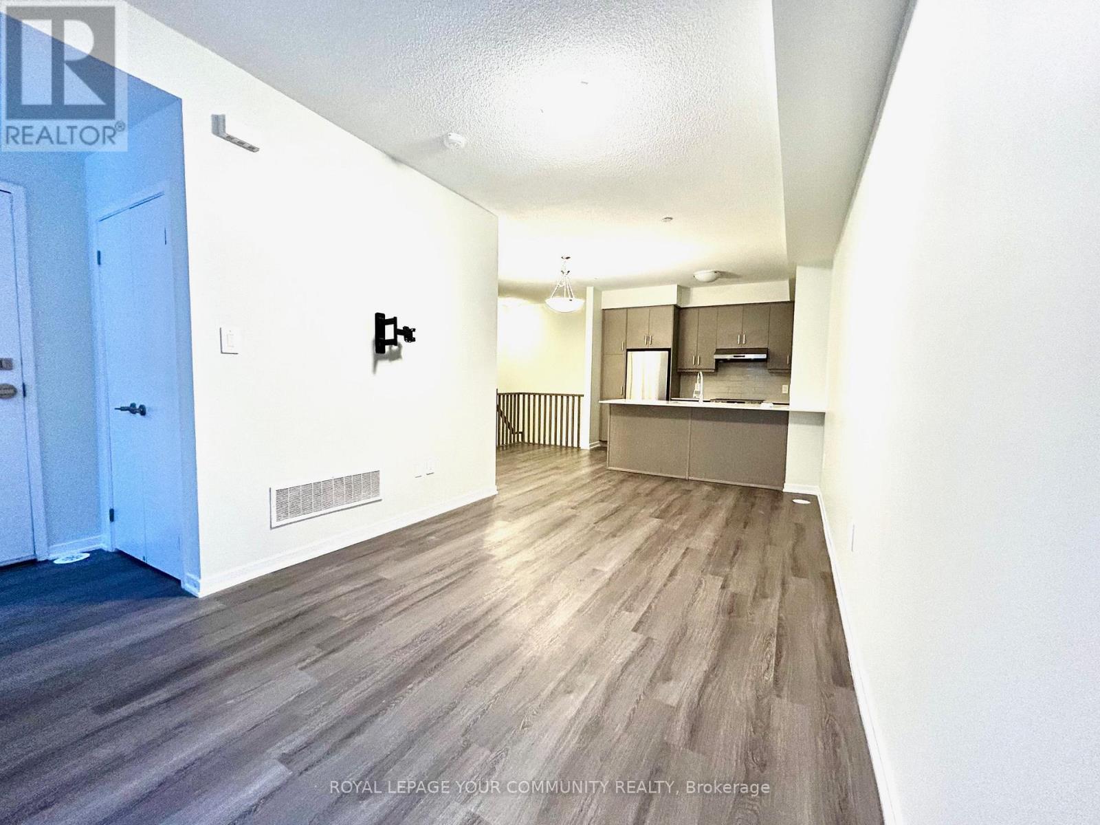 76 - 39 Honeycrisp Crescent, Vaughan, Ontario  L4K 0N5 - Photo 13 - N12673902