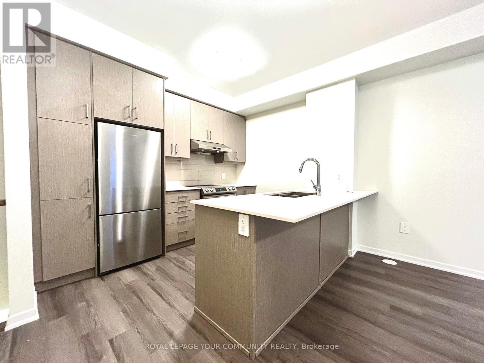 76 - 39 Honeycrisp Crescent, Vaughan, Ontario  L4K 0N5 - Photo 6 - N12673902