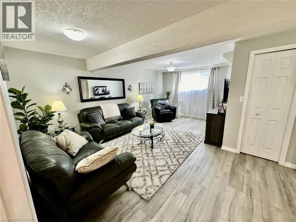 226 Scott Road, Cambridge, Ontario  N3C 3Z8 - Photo 3 - 40796920