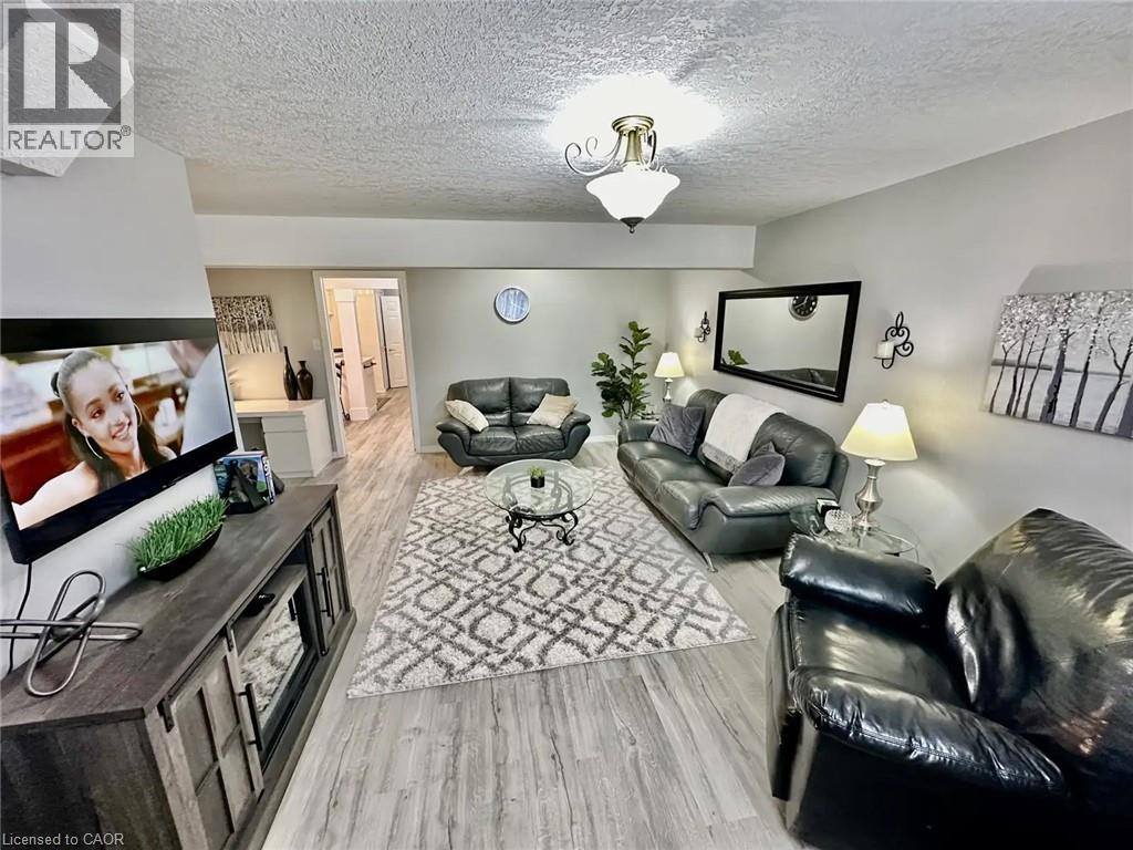 226 Scott Road, Cambridge, Ontario  N3C 3Z8 - Photo 4 - 40796920