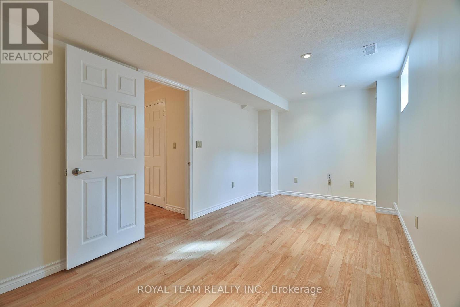 2439 Hollybrook Drive, Oakville, Ontario  L6M 4S8 - Photo 29 - W12673872