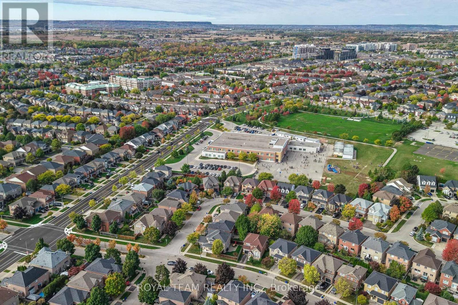 2439 Hollybrook Drive, Oakville, Ontario  L6M 4S8 - Photo 40 - W12673872