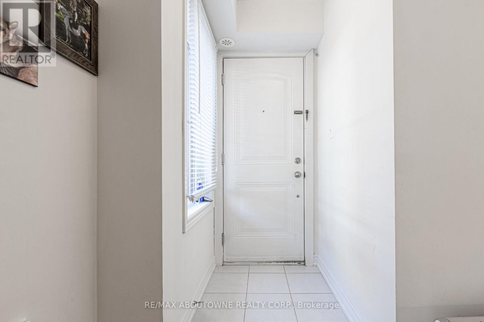 25 - 2480 Post Road, Oakville, Ontario  L6H 0G6 - Photo 4 - W12673876