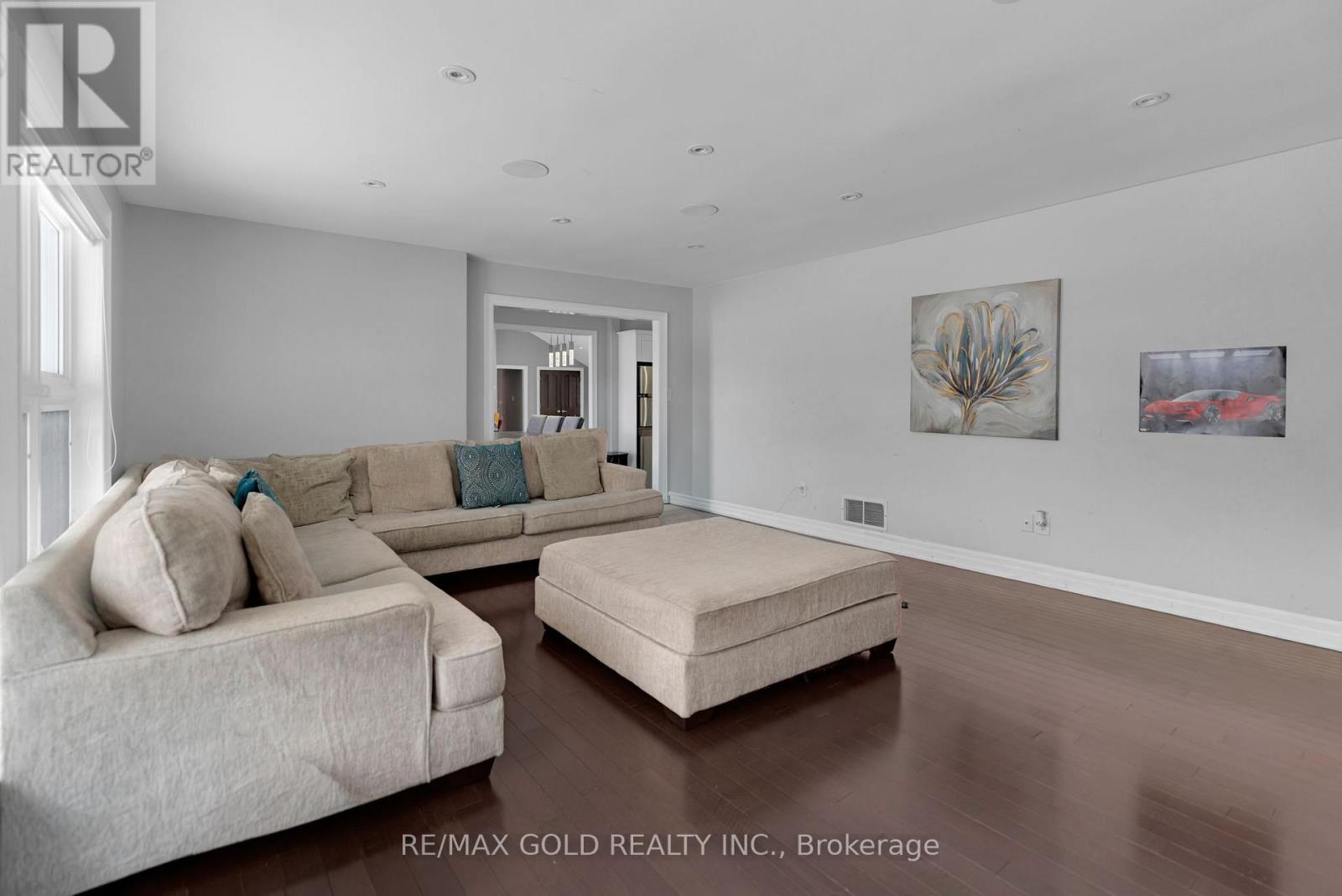 14199 Mclaughlin Road E, Caledon, Ontario  L7C 2B3 - Photo 14 - W12673926