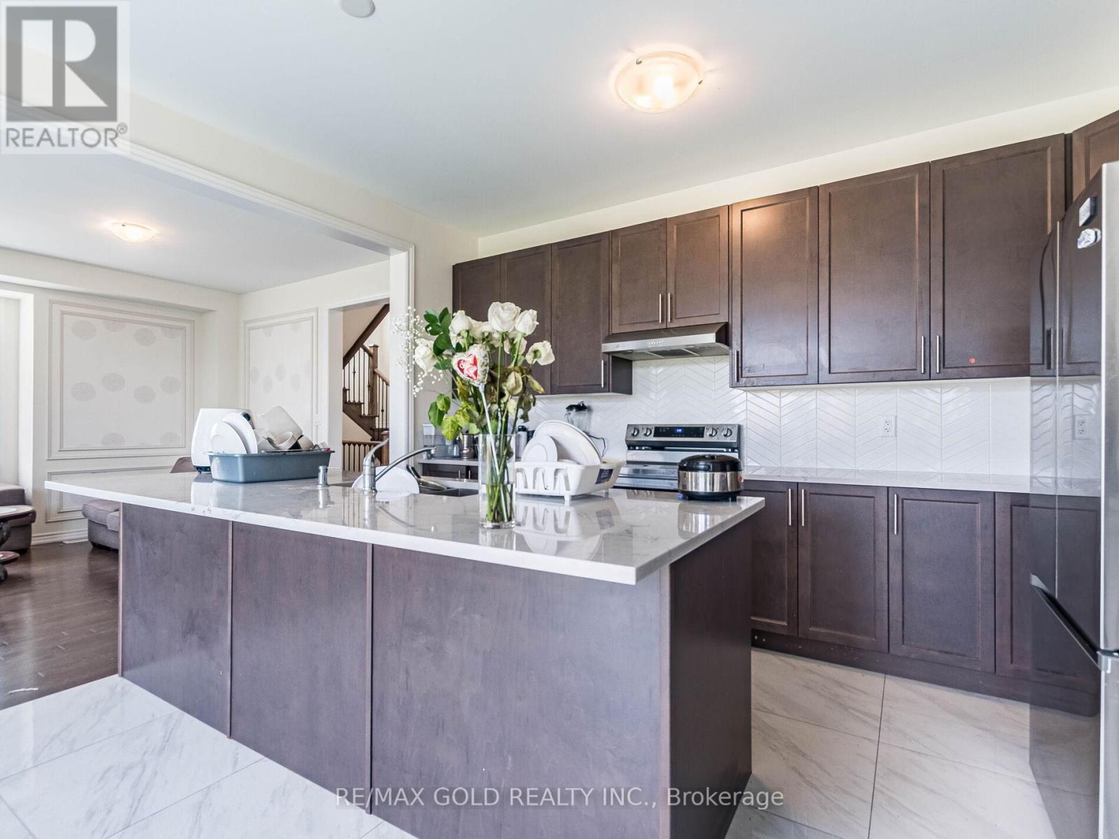 73 Eastman Drive N, Brampton, Ontario  L6X 5S5 - Photo 13 - W12673954