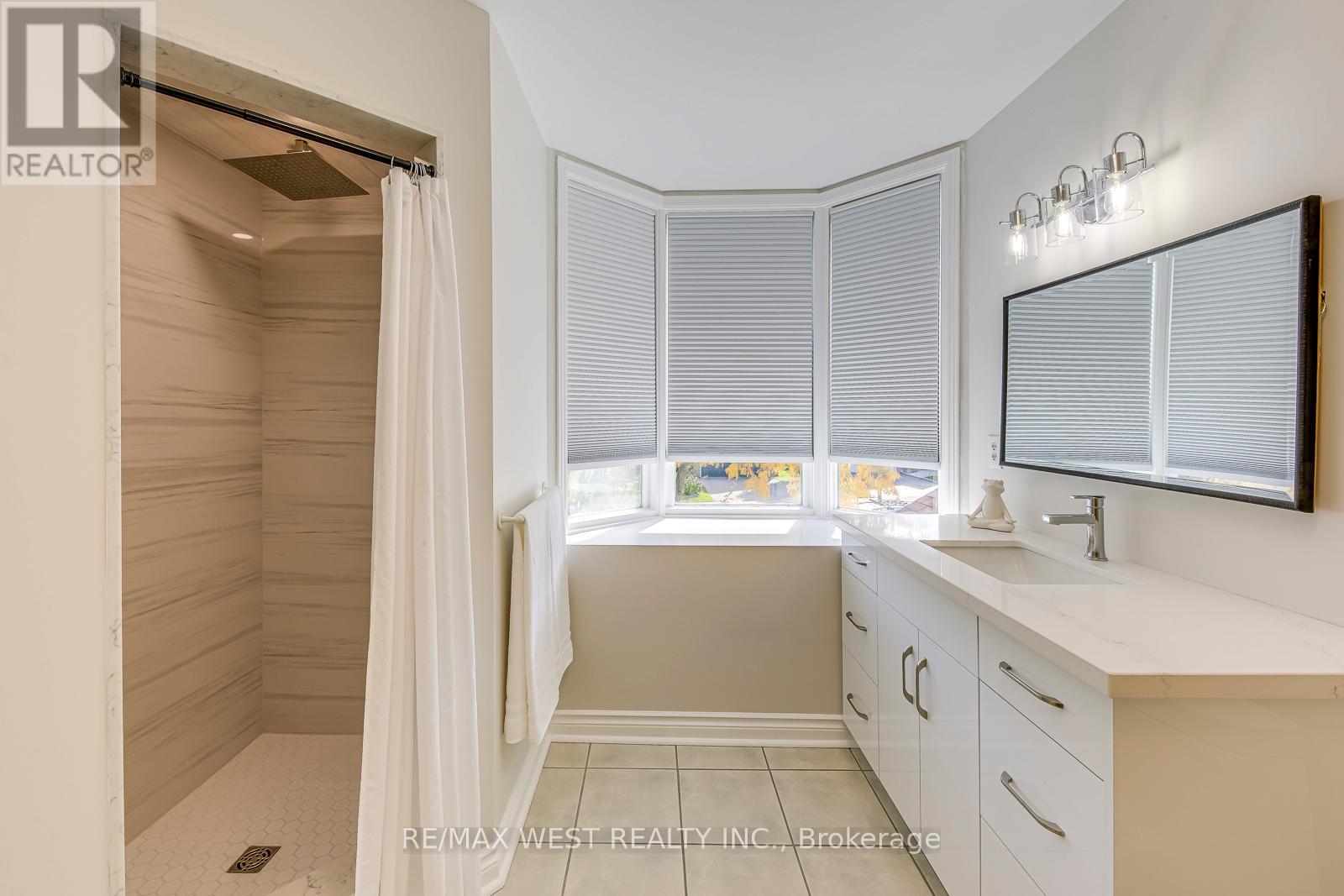 1397 Helen Court, Oakville, Ontario  L6L 6J9 - Photo 28 - W12673962