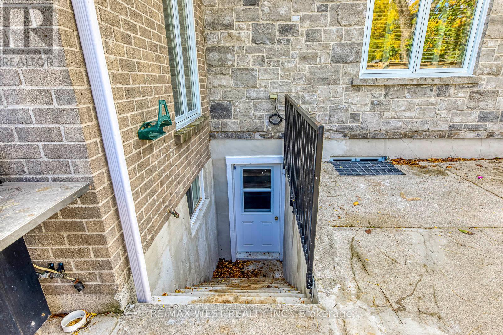 1397 Helen Court, Oakville, Ontario  L6L 6J9 - Photo 49 - W12673962