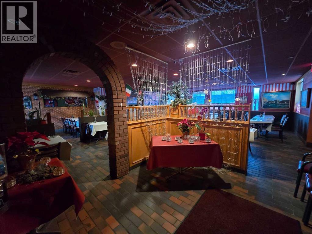 0 16 Avenue Nw, Calgary, Alberta  T2M 0J9 - Photo 3 - A2263687