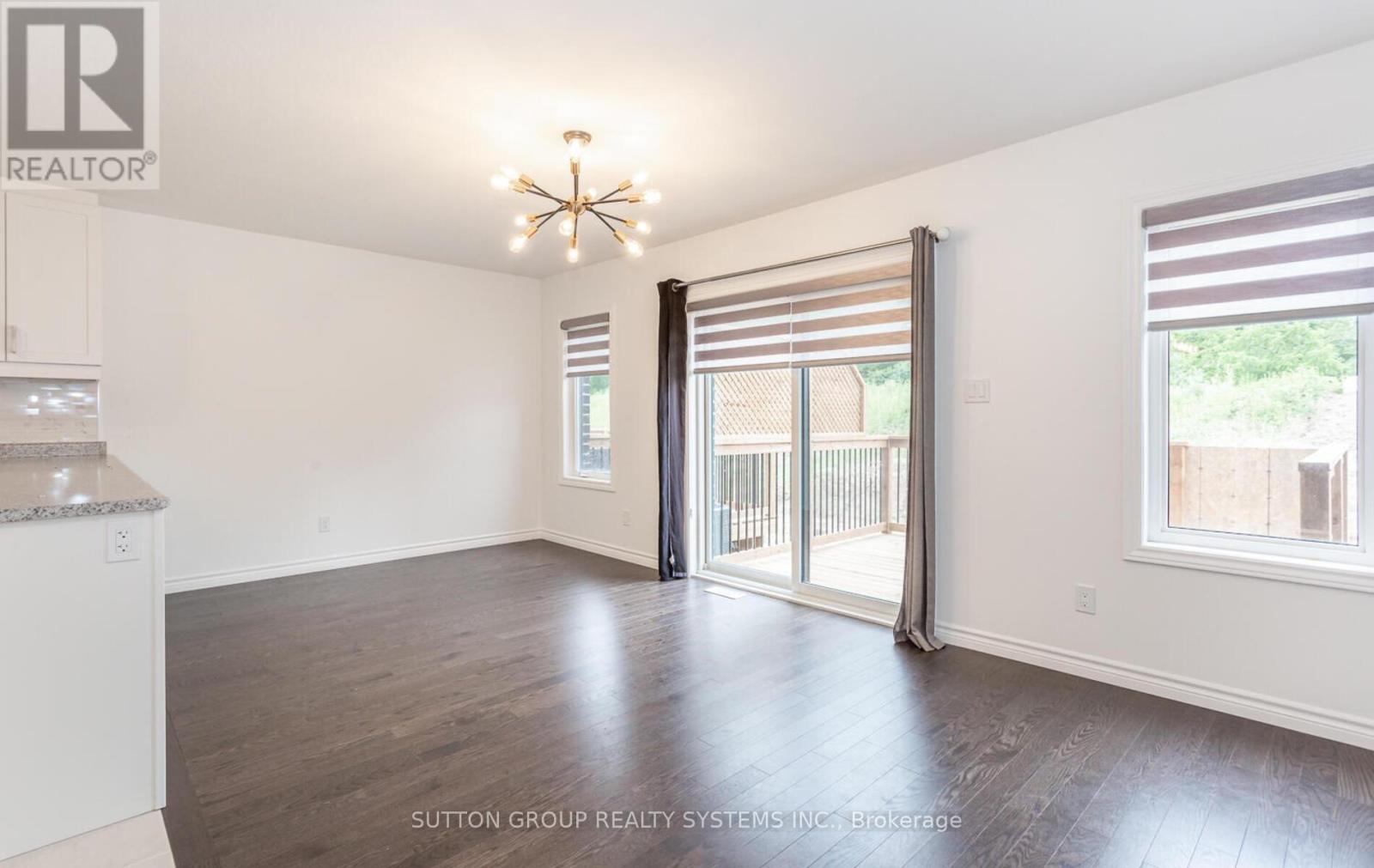 109 Woodedge Circle, Kitchener, Ontario  N2R 0P8 - Photo 12 - X12673914