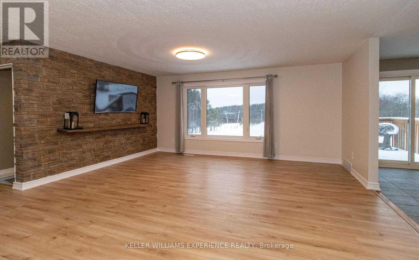 744 Trunk Road, Bonfield, Ontario  P0H 2E0 - Photo 28 - X12673916